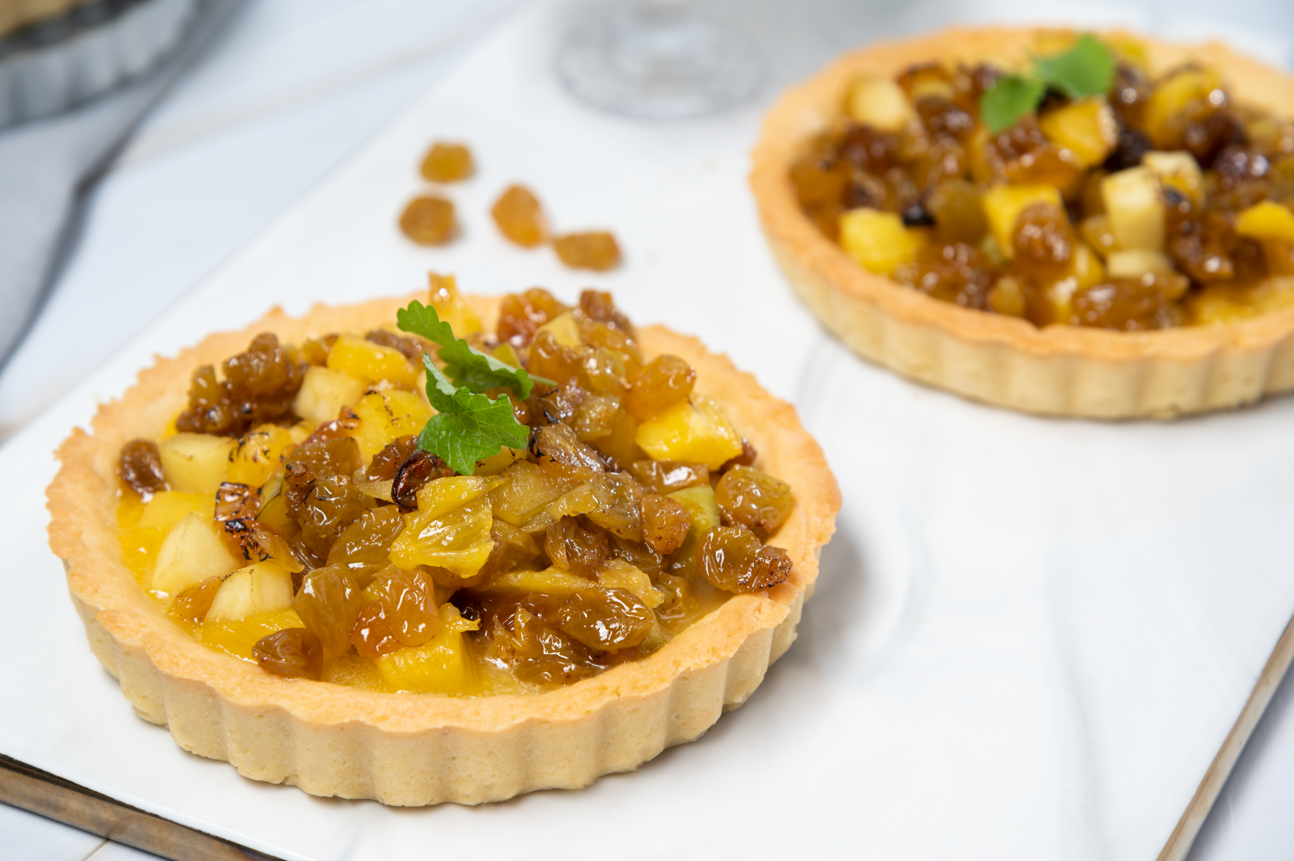 Bánh Tart Thơm Táo Nho Khô California • Raisins
